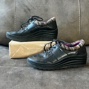 Bionica Black Leather Low Top Walking Shoes‎ Fuzzy Collar Women's